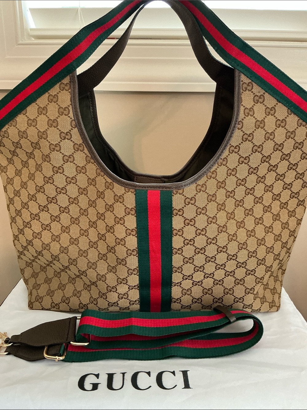 Fashion Beige GG Canvas Tote with Green and Red Web Stripe - Picture 4 of 10